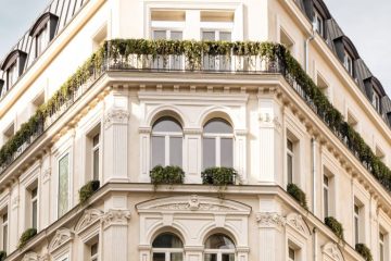 ChÃteau des Fleurs, Steps From Champs ÃlysÃes And Inspired By Art Nouveau