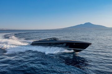 Luxury Yacht: The ITAMA 62RS from the Ferretti Group + Video