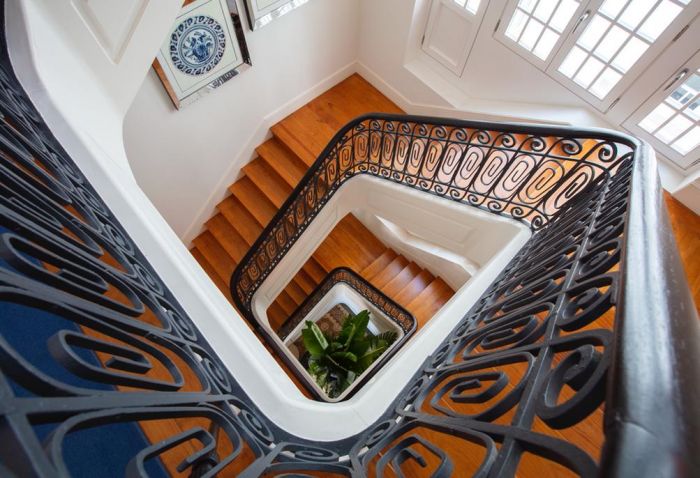 Eastern Algarve Boutique Hotel With Belle-Epoque Furnishings