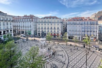 Lisbon Hotel Blends Vintage And Modern