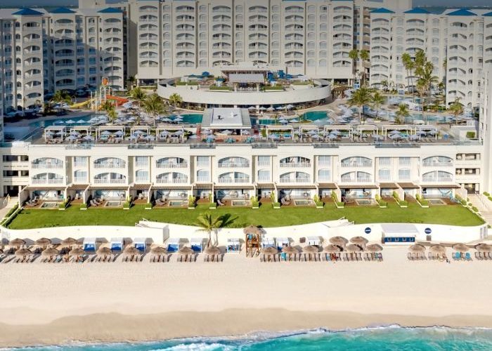 A Luxe Start to 2026 At The Hilton Cancun Mar Caribe Enclave