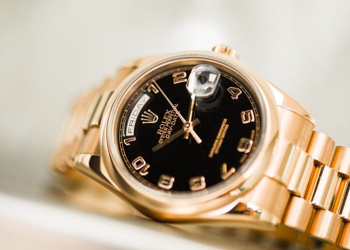 Bobâs Watches Rises as Swiss Watch Market Shifts