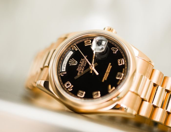 Bobâs Watches Rises as Swiss Watch Market Shifts